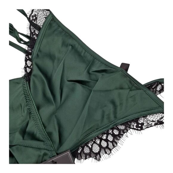 Frederick’s of Hollywood Etta Green Satin Cami/Thong Set 3X/4X - Picture 6 of 10